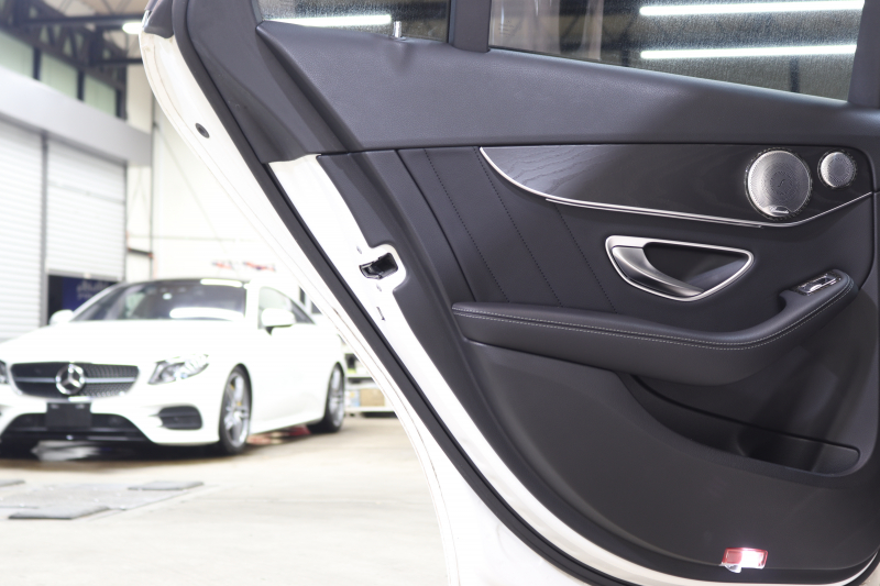 メルセデスベンツ Cクラス C200ｽﾃｰｼｮﾝﾜｺﾞﾝ AVG AMGﾗｲﾝ ﾚｻﾞｰｴｸｽｸﾙｰｼﾌﾞ&ﾚｰﾀﾞｰｾｰﾌﾃｨPKG　BSG搭載 後期 ｷｰﾚｽｺﾞｰ 黒本革 ﾊﾟﾉﾗﾏSR ﾍｯﾄﾞｱｯﾌﾟD HDDﾅﾋﾞTV ｽﾏﾎ連携 ﾌﾞﾙﾒｽﾀｰ ﾊﾞｯｸｶﾒﾗ PTS LEDﾗｲﾄ 自動Rｹﾞｰﾄ ﾊﾝｽﾞﾌﾘｰA AMGｴｱﾛ&18AW ｴｱｻｽ 9AT　2年保証
