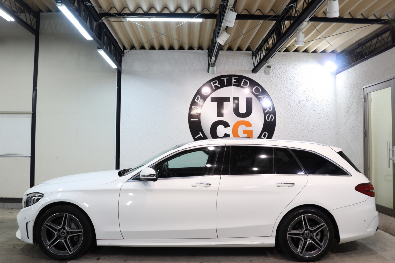 メルセデスベンツ Cクラス C200ｽﾃｰｼｮﾝﾜｺﾞﾝ AVG AMGﾗｲﾝ ﾚｻﾞｰｴｸｽｸﾙｰｼﾌﾞ&ﾚｰﾀﾞｰｾｰﾌﾃｨPKG　BSG搭載 後期 ｷｰﾚｽｺﾞｰ 黒本革 ﾊﾟﾉﾗﾏSR ﾍｯﾄﾞｱｯﾌﾟD HDDﾅﾋﾞTV ｽﾏﾎ連携 ﾌﾞﾙﾒｽﾀｰ ﾊﾞｯｸｶﾒﾗ PTS LEDﾗｲﾄ 自動Rｹﾞｰﾄ ﾊﾝｽﾞﾌﾘｰA AMGｴｱﾛ&18AW ｴｱｻｽ 9AT　2年保証