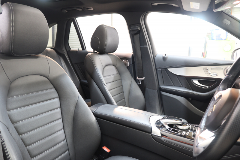 メルセデスベンツ GLC GLC220d 4MATIC ｽﾎﾟｰﾂ 本革仕様　ﾚｰﾀﾞｰｾｰﾌﾃｨPKG　ｷｰﾚｽｺﾞｰ 黒本革 ﾊﾟﾉﾗﾏSR ﾍｯﾄﾞｱｯﾌﾟD HDDﾅﾋﾞ BT音楽 ﾌﾞﾙﾒｽﾀｰ 360ｶﾒﾗ PTS LEDﾗｲﾄ 自動Rｹﾞｰﾄ ﾊﾝｽﾞﾌﾘｰA AMGｴｱﾛ&19AW ﾀﾞｲﾅﾐｯｸS 9AT　2年保証