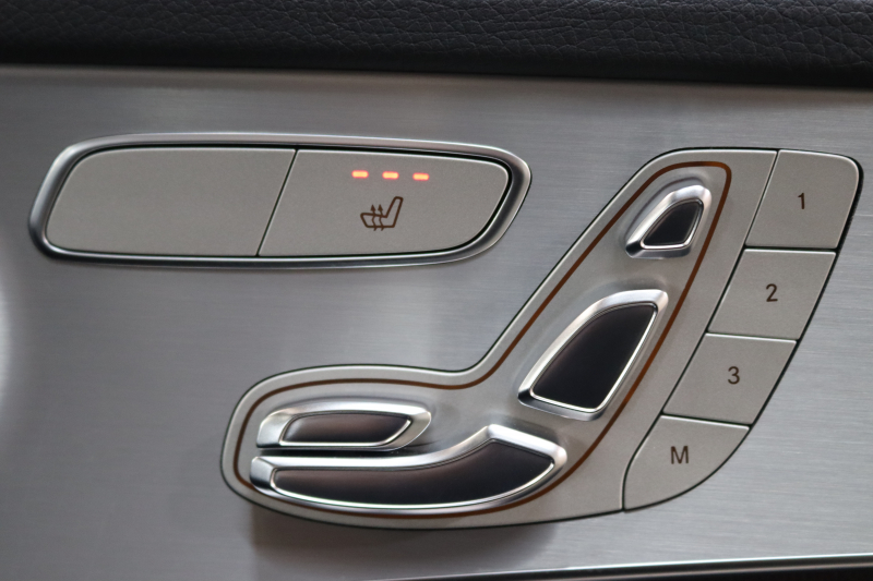 メルセデスベンツ GLC GLC220d 4MATIC ｽﾎﾟｰﾂ 本革仕様　ﾚｰﾀﾞｰｾｰﾌﾃｨPKG　ｷｰﾚｽｺﾞｰ 黒本革 ﾊﾟﾉﾗﾏSR ﾍｯﾄﾞｱｯﾌﾟD HDDﾅﾋﾞ BT音楽 ﾌﾞﾙﾒｽﾀｰ 360ｶﾒﾗ PTS LEDﾗｲﾄ 自動Rｹﾞｰﾄ ﾊﾝｽﾞﾌﾘｰA AMGｴｱﾛ&19AW ﾀﾞｲﾅﾐｯｸS 9AT　2年保証