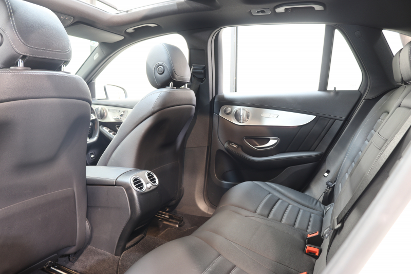 メルセデスベンツ GLC GLC220d 4MATIC ｽﾎﾟｰﾂ 本革仕様　ﾚｰﾀﾞｰｾｰﾌﾃｨPKG　ｷｰﾚｽｺﾞｰ 黒本革 ﾊﾟﾉﾗﾏSR ﾍｯﾄﾞｱｯﾌﾟD HDDﾅﾋﾞ BT音楽 ﾌﾞﾙﾒｽﾀｰ 360ｶﾒﾗ PTS LEDﾗｲﾄ 自動Rｹﾞｰﾄ ﾊﾝｽﾞﾌﾘｰA AMGｴｱﾛ&19AW ﾀﾞｲﾅﾐｯｸS 9AT　2年保証