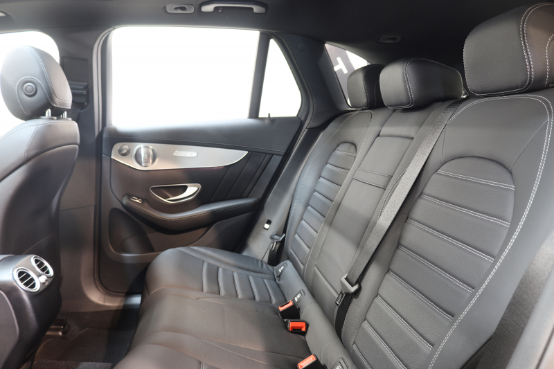 メルセデスベンツ GLC GLC220d 4MATIC ｽﾎﾟｰﾂ 本革仕様　ﾚｰﾀﾞｰｾｰﾌﾃｨPKG　ｷｰﾚｽｺﾞｰ 黒本革 ﾊﾟﾉﾗﾏSR ﾍｯﾄﾞｱｯﾌﾟD HDDﾅﾋﾞ BT音楽 ﾌﾞﾙﾒｽﾀｰ 360ｶﾒﾗ PTS LEDﾗｲﾄ 自動Rｹﾞｰﾄ ﾊﾝｽﾞﾌﾘｰA AMGｴｱﾛ&19AW ﾀﾞｲﾅﾐｯｸS 9AT　2年保証