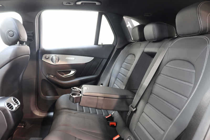 メルセデスベンツ GLC GLC220d 4MATIC ｽﾎﾟｰﾂ 本革仕様　ﾚｰﾀﾞｰｾｰﾌﾃｨPKG　ｷｰﾚｽｺﾞｰ 黒本革 ﾊﾟﾉﾗﾏSR ﾍｯﾄﾞｱｯﾌﾟD HDDﾅﾋﾞ BT音楽 ﾌﾞﾙﾒｽﾀｰ 360ｶﾒﾗ PTS LEDﾗｲﾄ 自動Rｹﾞｰﾄ ﾊﾝｽﾞﾌﾘｰA AMGｴｱﾛ&19AW ﾀﾞｲﾅﾐｯｸS 9AT　2年保証