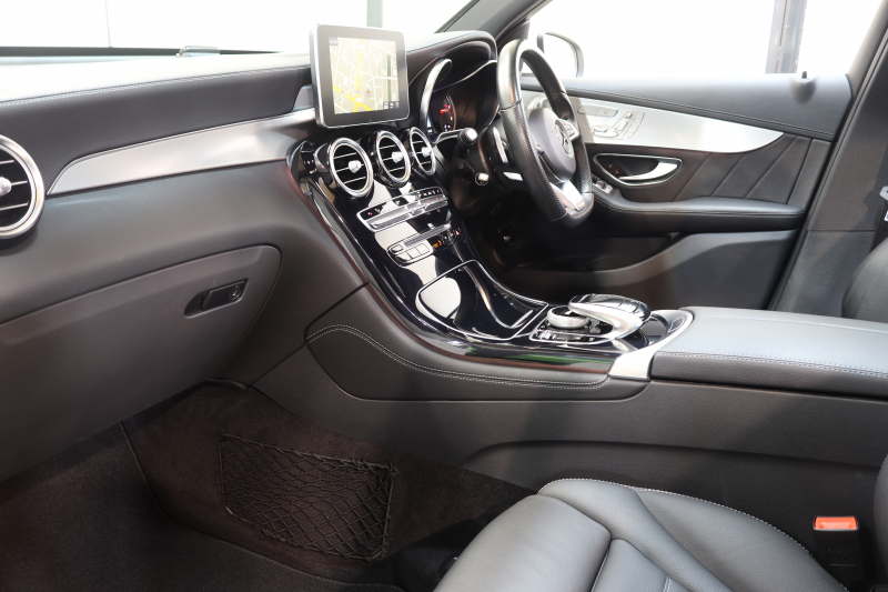 メルセデスベンツ GLC GLC220d 4MATIC ｽﾎﾟｰﾂ 本革仕様　ﾚｰﾀﾞｰｾｰﾌﾃｨPKG　ｷｰﾚｽｺﾞｰ 黒本革 ﾊﾟﾉﾗﾏSR ﾍｯﾄﾞｱｯﾌﾟD HDDﾅﾋﾞ BT音楽 ﾌﾞﾙﾒｽﾀｰ 360ｶﾒﾗ PTS LEDﾗｲﾄ 自動Rｹﾞｰﾄ ﾊﾝｽﾞﾌﾘｰA AMGｴｱﾛ&19AW ﾀﾞｲﾅﾐｯｸS 9AT　2年保証