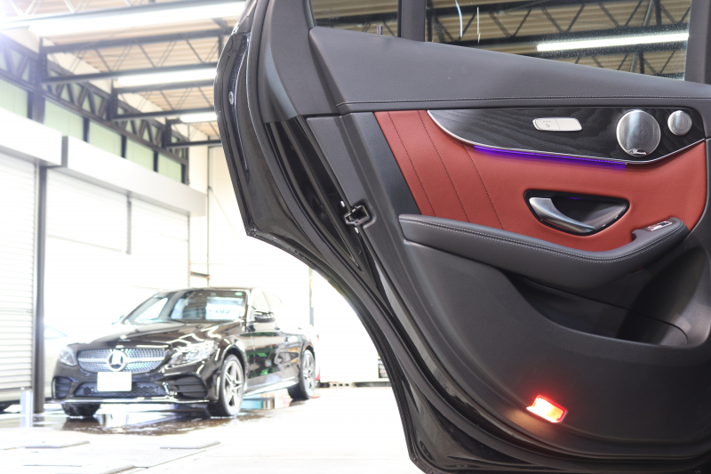 メルセデスベンツ GLC GLC300 4MATIC AMGﾗｲﾝ ﾚｻﾞｰｴｸｽｸﾙｰｼﾌﾞ&ﾚｰﾀﾞｰｾｰﾌﾃｨPKG　後期 MEｺﾈｸﾄ ｷｰﾚｽｺﾞｰ 赤/黒本革 ﾊﾟﾉﾗﾏSR ﾍｯﾄﾞｱｯﾌﾟD MBUXﾅﾋﾞTV BT音楽 ﾌﾞﾙﾒｽﾀｰ 360ｶﾒﾗ PTS LEDﾗｲﾄ 自動Rｹﾞｰﾄ AMGｴｱﾛ&20AW ｴｱｻｽ 9AT　2年保証