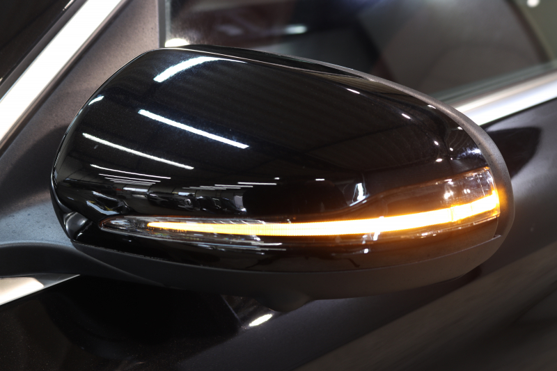 メルセデスベンツ GLC GLC300 4MATIC AMGﾗｲﾝ ﾚｻﾞｰｴｸｽｸﾙｰｼﾌﾞ&ﾚｰﾀﾞｰｾｰﾌﾃｨPKG　後期 MEｺﾈｸﾄ ｷｰﾚｽｺﾞｰ 赤/黒本革 ﾊﾟﾉﾗﾏSR ﾍｯﾄﾞｱｯﾌﾟD MBUXﾅﾋﾞTV BT音楽 ﾌﾞﾙﾒｽﾀｰ 360ｶﾒﾗ PTS LEDﾗｲﾄ 自動Rｹﾞｰﾄ AMGｴｱﾛ&20AW ｴｱｻｽ 9AT　2年保証