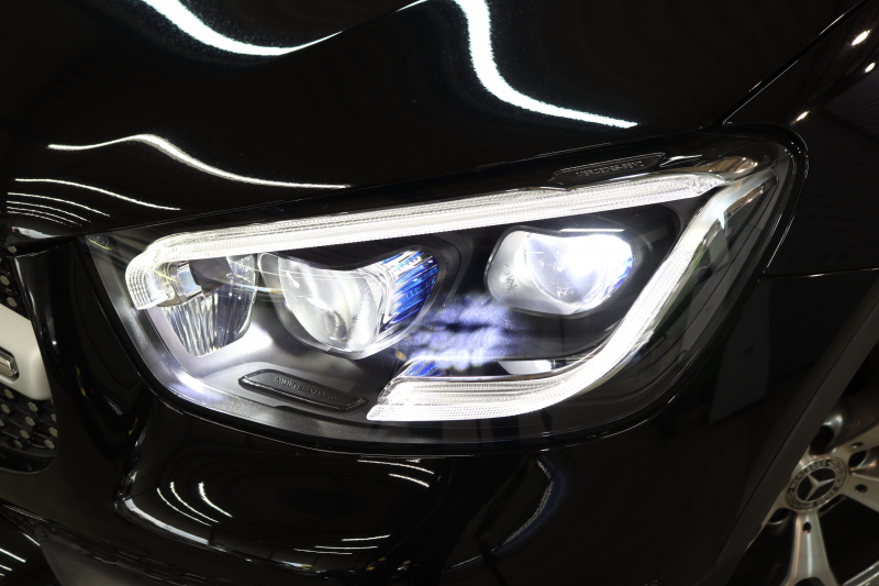 メルセデスベンツ GLC GLC300 4MATIC AMGﾗｲﾝ ﾚｻﾞｰｴｸｽｸﾙｰｼﾌﾞ&ﾚｰﾀﾞｰｾｰﾌﾃｨPKG　後期 MEｺﾈｸﾄ ｷｰﾚｽｺﾞｰ 赤/黒本革 ﾊﾟﾉﾗﾏSR ﾍｯﾄﾞｱｯﾌﾟD MBUXﾅﾋﾞTV BT音楽 ﾌﾞﾙﾒｽﾀｰ 360ｶﾒﾗ PTS LEDﾗｲﾄ 自動Rｹﾞｰﾄ AMGｴｱﾛ&20AW ｴｱｻｽ 9AT　2年保証