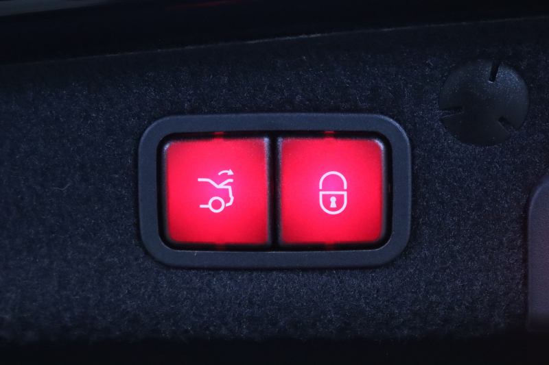 AMG Cクラス C63 ｴｸｽｸﾙｰｼﾌﾞ&ﾚｰﾀﾞｰｾｰﾌﾃｨPKG　1ｵｰﾅｰ ｷｰﾚｽｺﾞｰ 黒/赤本革 ﾍｯﾄﾞｱｯﾌﾟD HDDﾅﾋﾞTV BT音楽 ﾌﾞﾙﾒｽﾀｰ ﾊﾞｯｸｶﾒﾗ PTS LEDﾗｲﾄ 自動ﾄﾗﾝｸ ﾊﾝｽﾞﾌﾘｰA AMG専用装備&ﾁｭｰﾆﾝｸﾞﾀﾞｲﾅﾐｯｸS 7AT　2年保証