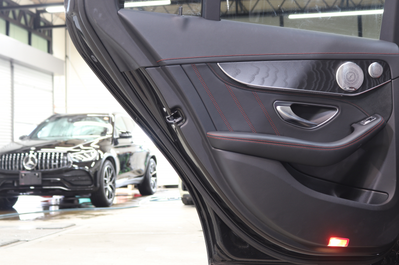 AMG Cクラス C63 ｴｸｽｸﾙｰｼﾌﾞ&ﾚｰﾀﾞｰｾｰﾌﾃｨPKG　1ｵｰﾅｰ ｷｰﾚｽｺﾞｰ 黒/赤本革 ﾍｯﾄﾞｱｯﾌﾟD HDDﾅﾋﾞTV BT音楽 ﾌﾞﾙﾒｽﾀｰ ﾊﾞｯｸｶﾒﾗ PTS LEDﾗｲﾄ 自動ﾄﾗﾝｸ ﾊﾝｽﾞﾌﾘｰA AMG専用装備&ﾁｭｰﾆﾝｸﾞﾀﾞｲﾅﾐｯｸS 7AT　2年保証