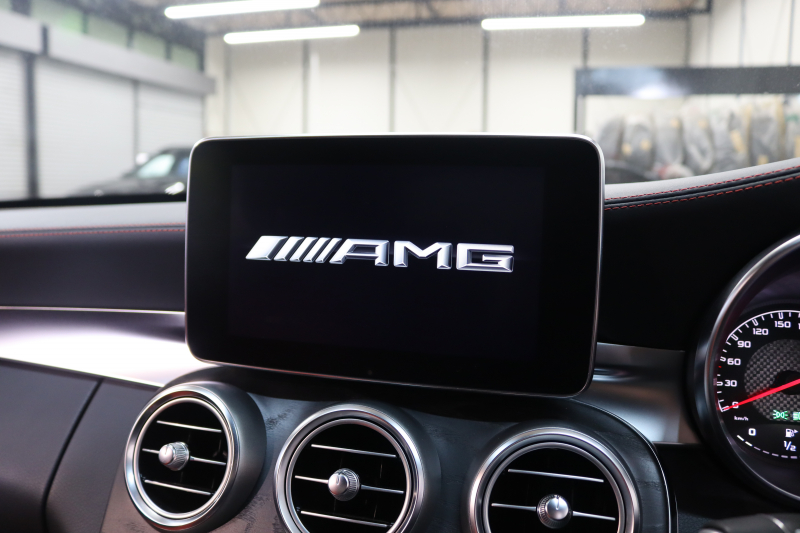 AMG Cクラス C63 ｴｸｽｸﾙｰｼﾌﾞ&ﾚｰﾀﾞｰｾｰﾌﾃｨPKG　1ｵｰﾅｰ ｷｰﾚｽｺﾞｰ 黒/赤本革 ﾍｯﾄﾞｱｯﾌﾟD HDDﾅﾋﾞTV BT音楽 ﾌﾞﾙﾒｽﾀｰ ﾊﾞｯｸｶﾒﾗ PTS LEDﾗｲﾄ 自動ﾄﾗﾝｸ ﾊﾝｽﾞﾌﾘｰA AMG専用装備&ﾁｭｰﾆﾝｸﾞﾀﾞｲﾅﾐｯｸS 7AT　2年保証