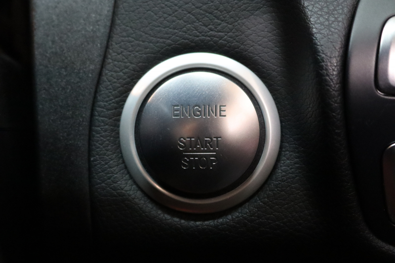 AMG Cクラス C63 ｴｸｽｸﾙｰｼﾌﾞ&ﾚｰﾀﾞｰｾｰﾌﾃｨPKG　1ｵｰﾅｰ ｷｰﾚｽｺﾞｰ 黒/赤本革 ﾍｯﾄﾞｱｯﾌﾟD HDDﾅﾋﾞTV BT音楽 ﾌﾞﾙﾒｽﾀｰ ﾊﾞｯｸｶﾒﾗ PTS LEDﾗｲﾄ 自動ﾄﾗﾝｸ ﾊﾝｽﾞﾌﾘｰA AMG専用装備&ﾁｭｰﾆﾝｸﾞﾀﾞｲﾅﾐｯｸS 7AT　2年保証