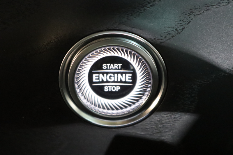 メルセデスベンツ Eクラス E300 AVG ｽﾎﾟｰﾂ ｴｸｽｸﾙｰｼﾌﾞ&ﾚｰﾀﾞｰｾｰﾌﾃｨPKG　中期 NEWｽﾃｱﾘﾝｸﾞ ｷｰﾚｽｺﾞｰ 黒本革 ﾊﾟﾉﾗﾏSR ﾍｯﾄﾞｱｯﾌﾟD HDDﾅﾋﾞTV ｽﾏﾎ連携 ﾌﾞﾙﾒｽﾀｰ 360ｶﾒﾗ PTS LEDﾗｲﾄ 自動ﾄﾗﾝｸ ﾊﾝｽﾞﾌﾘｰA AMGｴｱﾛ&19AW 9AT　2年保証