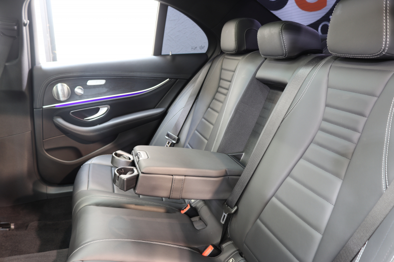 メルセデスベンツ Eクラス E300 AVG ｽﾎﾟｰﾂ ｴｸｽｸﾙｰｼﾌﾞ&ﾚｰﾀﾞｰｾｰﾌﾃｨPKG　中期 NEWｽﾃｱﾘﾝｸﾞ ｷｰﾚｽｺﾞｰ 黒本革 ﾊﾟﾉﾗﾏSR ﾍｯﾄﾞｱｯﾌﾟD HDDﾅﾋﾞTV ｽﾏﾎ連携 ﾌﾞﾙﾒｽﾀｰ 360ｶﾒﾗ PTS LEDﾗｲﾄ 自動ﾄﾗﾝｸ ﾊﾝｽﾞﾌﾘｰA AMGｴｱﾛ&19AW 9AT　2年保証