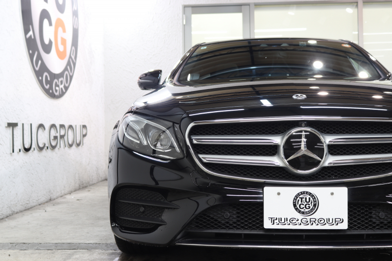 メルセデスベンツ Eクラス E300 AVG ｽﾎﾟｰﾂ ｴｸｽｸﾙｰｼﾌﾞ&ﾚｰﾀﾞｰｾｰﾌﾃｨPKG　中期 NEWｽﾃｱﾘﾝｸﾞ ｷｰﾚｽｺﾞｰ 黒本革 ﾊﾟﾉﾗﾏSR ﾍｯﾄﾞｱｯﾌﾟD HDDﾅﾋﾞTV ｽﾏﾎ連携 ﾌﾞﾙﾒｽﾀｰ 360ｶﾒﾗ PTS LEDﾗｲﾄ 自動ﾄﾗﾝｸ ﾊﾝｽﾞﾌﾘｰA AMGｴｱﾛ&19AW 9AT　2年保証