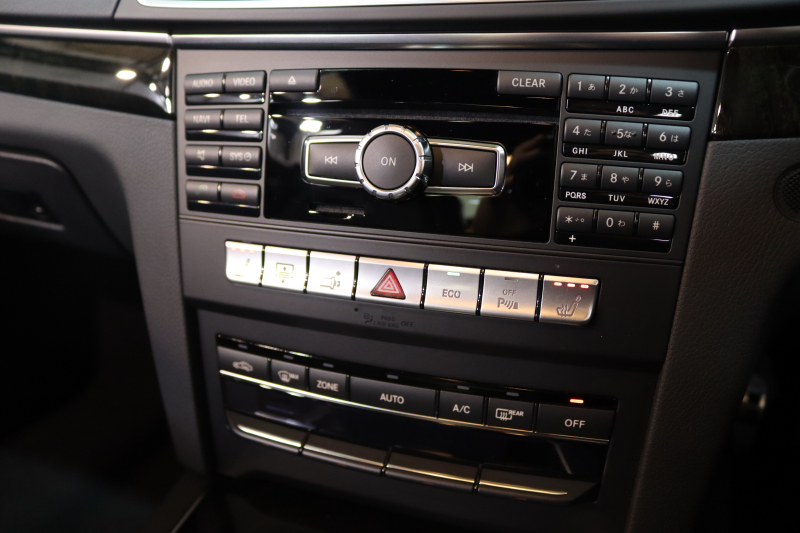 メルセデスベンツ Eクラス E250ｸｰﾍﾟ AMGｽﾎﾟｰﾂ&ﾚｰﾀﾞｰｾｰﾌﾃｨPKG　後期 1ｵｰﾅｰ ｷｰﾚｽｺﾞｰ 黒本革 HDDﾅﾋﾞTV BT音楽 ﾊﾞｯｸｶﾒﾗ PTS LEDﾗｲﾄ AMGｴｱﾛ&18AW 7AT　2年保証