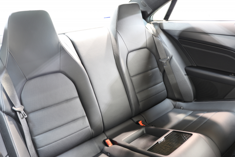 メルセデスベンツ Eクラス E250ｸｰﾍﾟ AMGｽﾎﾟｰﾂ&ﾚｰﾀﾞｰｾｰﾌﾃｨPKG　後期 1ｵｰﾅｰ ｷｰﾚｽｺﾞｰ 黒本革 HDDﾅﾋﾞTV BT音楽 ﾊﾞｯｸｶﾒﾗ PTS LEDﾗｲﾄ AMGｴｱﾛ&18AW 7AT　2年保証