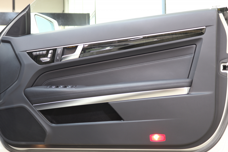 メルセデスベンツ Eクラス E250ｸｰﾍﾟ AMGｽﾎﾟｰﾂ&ﾚｰﾀﾞｰｾｰﾌﾃｨPKG　後期 1ｵｰﾅｰ ｷｰﾚｽｺﾞｰ 黒本革 HDDﾅﾋﾞTV BT音楽 ﾊﾞｯｸｶﾒﾗ PTS LEDﾗｲﾄ AMGｴｱﾛ&18AW 7AT　2年保証