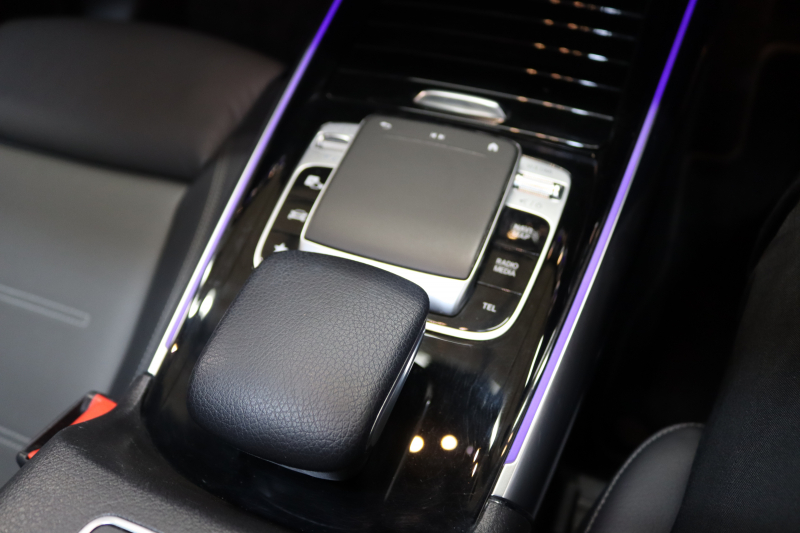 メルセデスベンツ Bクラス B180 AMGﾗｲﾝ AMGﾚｻﾞｰｴｸｽｸﾙｰｼﾌﾞ&ｱﾄﾞﾊﾞﾝｽﾄﾞ&ﾅﾋﾞｹﾞｰｼｮﾝ&ﾚｰﾀﾞｰｾｰﾌﾃｨPKG　ｷｰﾚｽｺﾞｰ 灰/黒本革 ﾊﾟﾉﾗﾏSR ﾍｯﾄﾞｱｯﾌﾟD MBUXﾅﾋﾞTV BT音楽 360ｶﾒﾗ PTS LEDﾗｲﾄ 自動Rｹﾞｰﾄ ﾊﾝｽﾞﾌﾘｰA AMGｴｱﾛ&18AW ﾜｲﾔﾚｽ充電 7AT　2年保証