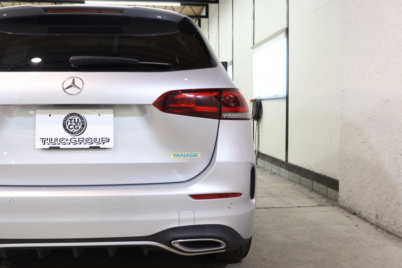 メルセデスベンツ Bクラス B180 AMGﾗｲﾝ AMGﾚｻﾞｰｴｸｽｸﾙｰｼﾌﾞ&ｱﾄﾞﾊﾞﾝｽﾄﾞ&ﾅﾋﾞｹﾞｰｼｮﾝ&ﾚｰﾀﾞｰｾｰﾌﾃｨPKG　ｷｰﾚｽｺﾞｰ 灰/黒本革 ﾊﾟﾉﾗﾏSR ﾍｯﾄﾞｱｯﾌﾟD MBUXﾅﾋﾞTV BT音楽 360ｶﾒﾗ PTS LEDﾗｲﾄ 自動Rｹﾞｰﾄ ﾊﾝｽﾞﾌﾘｰA AMGｴｱﾛ&18AW ﾜｲﾔﾚｽ充電 7AT　2年保証