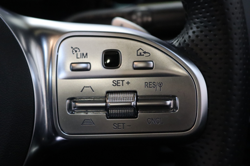 メルセデスベンツ Bクラス B180 AMGﾗｲﾝ AMGﾚｻﾞｰｴｸｽｸﾙｰｼﾌﾞ&ｱﾄﾞﾊﾞﾝｽﾄﾞ&ﾅﾋﾞｹﾞｰｼｮﾝ&ﾚｰﾀﾞｰｾｰﾌﾃｨPKG　ｷｰﾚｽｺﾞｰ 灰/黒本革 ﾊﾟﾉﾗﾏSR ﾍｯﾄﾞｱｯﾌﾟD MBUXﾅﾋﾞTV BT音楽 360ｶﾒﾗ PTS LEDﾗｲﾄ 自動Rｹﾞｰﾄ ﾊﾝｽﾞﾌﾘｰA AMGｴｱﾛ&18AW ﾜｲﾔﾚｽ充電 7AT　2年保証