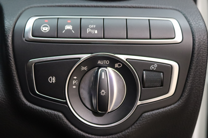 メルセデスベンツ Cクラス C200 AVG AMGﾗｲﾝ ﾚｰﾀﾞｰｾｰﾌﾃｨPKG　ﾚｰﾀﾞｰｾｰﾌﾃｨPKG　BSG搭載 後期 ｷｰﾚｽｺﾞｰ 黒革 HDDﾅﾋﾞTV ｽﾏﾎ連携 ﾊﾞｯｸｶﾒﾗ PTS LEDﾗｲﾄ AMGｴｱﾛ&18AW ﾀﾞｲﾅﾐｯｸS ｴｱｻｽ 9AT　2年保証