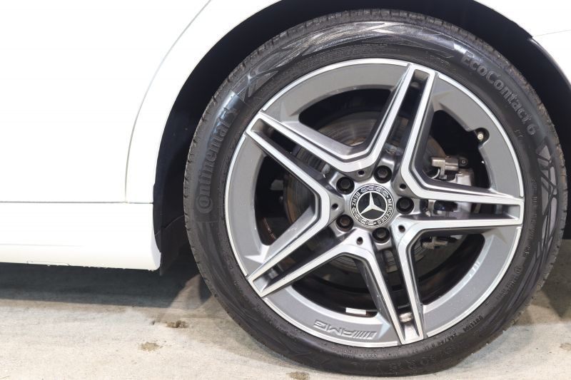 メルセデスベンツ Cクラス C200 AVG AMGﾗｲﾝ ﾚｰﾀﾞｰｾｰﾌﾃｨPKG　ﾚｰﾀﾞｰｾｰﾌﾃｨPKG　BSG搭載 後期 ｷｰﾚｽｺﾞｰ 黒革 HDDﾅﾋﾞTV ｽﾏﾎ連携 ﾊﾞｯｸｶﾒﾗ PTS LEDﾗｲﾄ AMGｴｱﾛ&18AW ﾀﾞｲﾅﾐｯｸS ｴｱｻｽ 9AT　2年保証