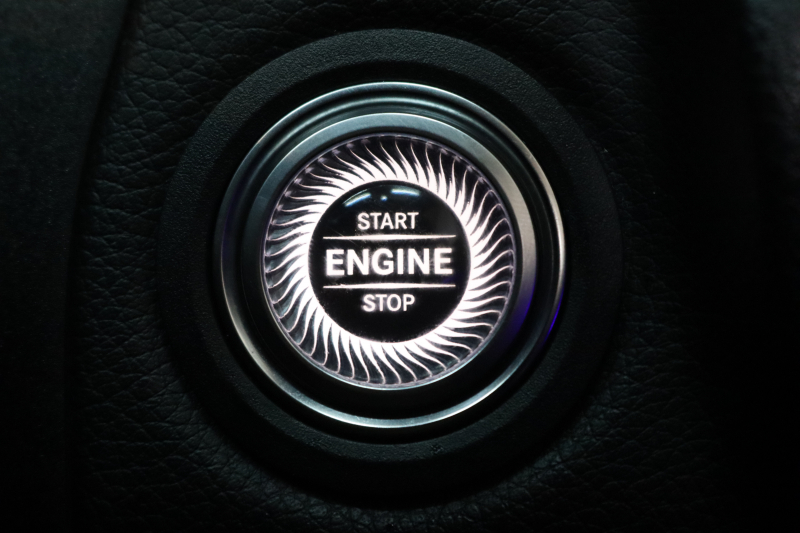 メルセデスベンツ Cクラス C200 AVG AMGﾗｲﾝ ﾚｰﾀﾞｰｾｰﾌﾃｨPKG　ﾚｰﾀﾞｰｾｰﾌﾃｨPKG　BSG搭載 後期 ｷｰﾚｽｺﾞｰ 黒革 HDDﾅﾋﾞTV ｽﾏﾎ連携 ﾊﾞｯｸｶﾒﾗ PTS LEDﾗｲﾄ AMGｴｱﾛ&18AW ﾀﾞｲﾅﾐｯｸS ｴｱｻｽ 9AT　2年保証