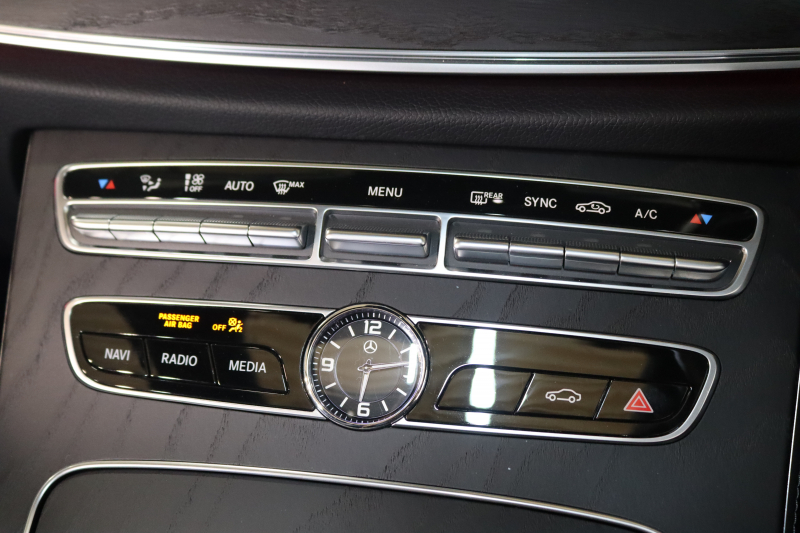 メルセデスベンツ Eクラス E200ｸｰﾍﾟ ｽﾎﾟｰﾂ ﾚｻﾞｰ&ﾚｰﾀﾞｰｾｰﾌﾃｨPKG　中期 ｷｰﾚｽｺﾞｰ 黒本革 ﾊﾟﾉﾗﾏSR ﾍｯﾄﾞｱｯﾌﾟD HDDﾅﾋﾞTV ｽﾏﾎ連携 ﾌﾞﾙﾒｽﾀｰ 360ｶﾒﾗ PTS LEDﾗｲﾄ AMGｴｱﾛ&19AW ﾀﾞｲﾅﾐｯｸｾﾚｸﾄ 9AT　2年保証