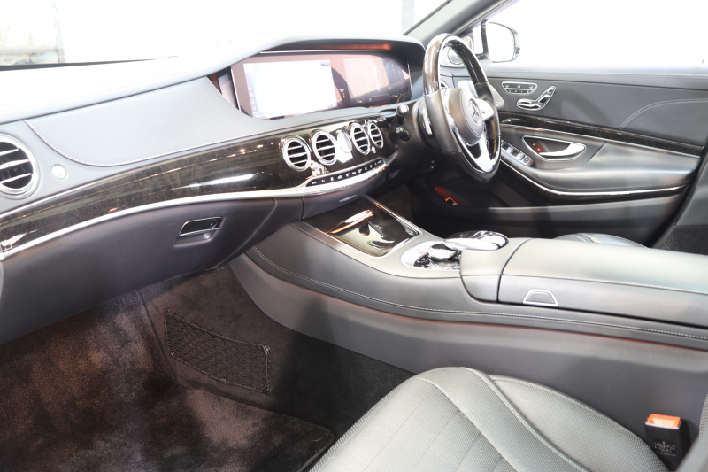 メルセデスベンツ Sクラス S560ﾛﾝｸﾞ AMGﾗｲﾝ ｼｮｰﾌｧｰ&ﾚｰﾀﾞｰｾｰﾌﾃｨPKG　後期 ｷｰﾚｽｺﾞｰ 黒本革 ﾍﾞﾝﾁﾚｰﾀｰ ﾊﾟﾉﾗﾏSR ﾍｯﾄﾞｱｯﾌﾟD HDDﾅﾋﾞTV ｽﾏﾎ連携 ﾌﾞﾙﾒｽﾀｰ 360ｶﾒﾗ PTS LEDﾗｲﾄ 自動ﾄﾗﾝｸ ﾊﾝｽﾞﾌﾘｰA AMGｴｱﾛ&19AW ｸﾛｰｼﾞﾝｸﾞS ﾜｲﾔﾚｽ充電 ｴｱｻｽ 9AT　2年保証