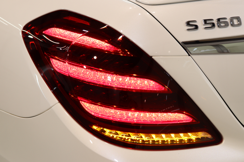 メルセデスベンツ Sクラス S560ﾛﾝｸﾞ AMGﾗｲﾝ ｼｮｰﾌｧｰ&ﾚｰﾀﾞｰｾｰﾌﾃｨPKG　後期 ｷｰﾚｽｺﾞｰ 黒本革 ﾍﾞﾝﾁﾚｰﾀｰ ﾊﾟﾉﾗﾏSR ﾍｯﾄﾞｱｯﾌﾟD HDDﾅﾋﾞTV ｽﾏﾎ連携 ﾌﾞﾙﾒｽﾀｰ 360ｶﾒﾗ PTS LEDﾗｲﾄ 自動ﾄﾗﾝｸ ﾊﾝｽﾞﾌﾘｰA AMGｴｱﾛ&19AW ｸﾛｰｼﾞﾝｸﾞS ﾜｲﾔﾚｽ充電 ｴｱｻｽ 9AT　2年保証