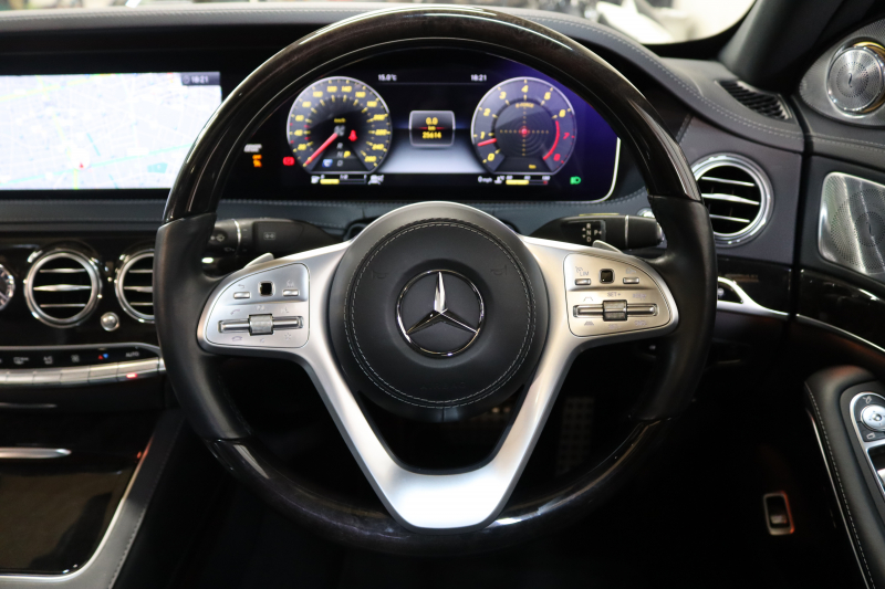 メルセデスベンツ Sクラス S560ﾛﾝｸﾞ AMGﾗｲﾝ ｼｮｰﾌｧｰ&ﾚｰﾀﾞｰｾｰﾌﾃｨPKG　後期 ｷｰﾚｽｺﾞｰ 黒本革 ﾍﾞﾝﾁﾚｰﾀｰ ﾊﾟﾉﾗﾏSR ﾍｯﾄﾞｱｯﾌﾟD HDDﾅﾋﾞTV ｽﾏﾎ連携 ﾌﾞﾙﾒｽﾀｰ 360ｶﾒﾗ PTS LEDﾗｲﾄ 自動ﾄﾗﾝｸ ﾊﾝｽﾞﾌﾘｰA AMGｴｱﾛ&19AW ｸﾛｰｼﾞﾝｸﾞS ﾜｲﾔﾚｽ充電 ｴｱｻｽ 9AT　2年保証