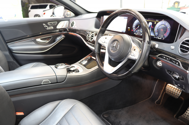 メルセデスベンツ Sクラス S560ﾛﾝｸﾞ AMGﾗｲﾝ ｼｮｰﾌｧｰ&ﾚｰﾀﾞｰｾｰﾌﾃｨPKG　後期 ｷｰﾚｽｺﾞｰ 黒本革 ﾍﾞﾝﾁﾚｰﾀｰ ﾊﾟﾉﾗﾏSR ﾍｯﾄﾞｱｯﾌﾟD HDDﾅﾋﾞTV ｽﾏﾎ連携 ﾌﾞﾙﾒｽﾀｰ 360ｶﾒﾗ PTS LEDﾗｲﾄ 自動ﾄﾗﾝｸ ﾊﾝｽﾞﾌﾘｰA AMGｴｱﾛ&19AW ｸﾛｰｼﾞﾝｸﾞS ﾜｲﾔﾚｽ充電 ｴｱｻｽ 9AT　2年保証