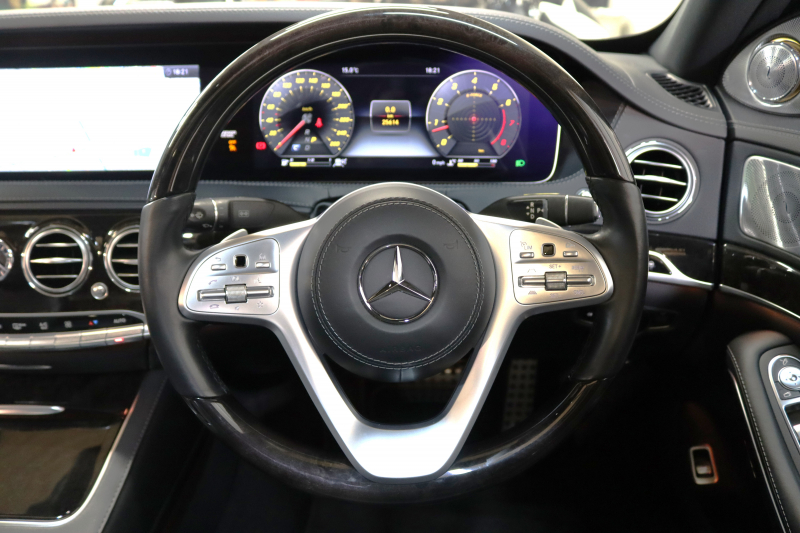 メルセデスベンツ Sクラス S560ﾛﾝｸﾞ AMGﾗｲﾝ ｼｮｰﾌｧｰ&ﾚｰﾀﾞｰｾｰﾌﾃｨPKG　後期 ｷｰﾚｽｺﾞｰ 黒本革 ﾍﾞﾝﾁﾚｰﾀｰ ﾊﾟﾉﾗﾏSR ﾍｯﾄﾞｱｯﾌﾟD HDDﾅﾋﾞTV ｽﾏﾎ連携 ﾌﾞﾙﾒｽﾀｰ 360ｶﾒﾗ PTS LEDﾗｲﾄ 自動ﾄﾗﾝｸ ﾊﾝｽﾞﾌﾘｰA AMGｴｱﾛ&19AW ｸﾛｰｼﾞﾝｸﾞS ﾜｲﾔﾚｽ充電 ｴｱｻｽ 9AT　2年保証