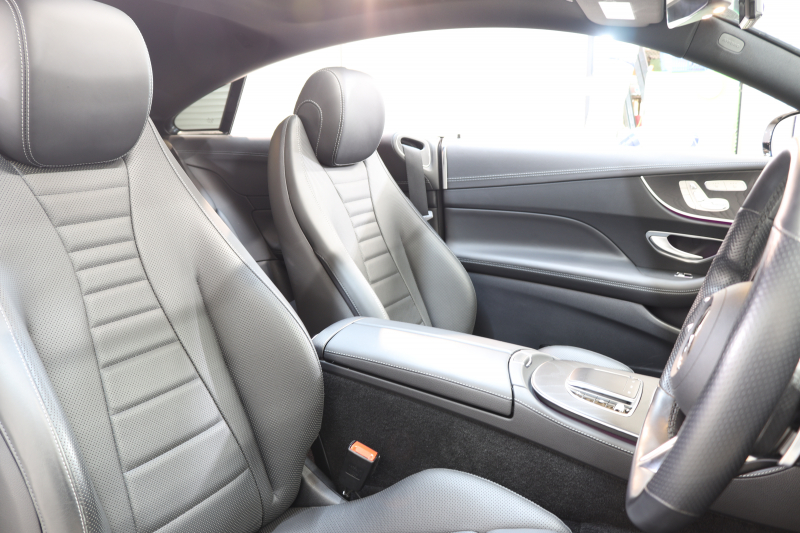 メルセデスベンツ Eクラス E300ｸｰﾍﾟ ｽﾎﾟｰﾂ ｴｸｽｸﾙｰｼﾌﾞ&ﾚｰﾀﾞｰｾｰﾌﾃｨPKG　後期 ｷｰﾚｽｺﾞｰ 黒本革 ﾍﾞﾝﾁﾚｰﾀｰ ﾊﾟﾉﾗﾏSR ﾍｯﾄﾞｱｯﾌﾟD MBUXﾅﾋﾞTV ｽﾏﾎ連携 ﾌﾞﾙﾒｽﾀｰ 360ｶﾒﾗ PTS LEDﾗｲﾄ AMGｴｱﾛ&19AW ｴｱｻｽ ﾊﾟﾅﾒﾘｶｰﾅｸﾞﾘﾙ 9AT　2年保証