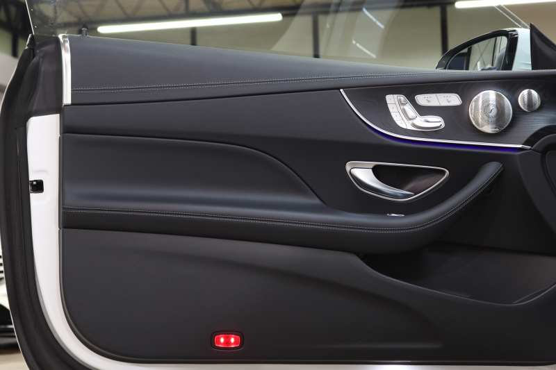 メルセデスベンツ Eクラス E300ｸｰﾍﾟ ｽﾎﾟｰﾂ ｴｸｽｸﾙｰｼﾌﾞ&ﾚｰﾀﾞｰｾｰﾌﾃｨPKG　後期 ｷｰﾚｽｺﾞｰ 黒本革 ﾍﾞﾝﾁﾚｰﾀｰ ﾊﾟﾉﾗﾏSR ﾍｯﾄﾞｱｯﾌﾟD MBUXﾅﾋﾞTV ｽﾏﾎ連携 ﾌﾞﾙﾒｽﾀｰ 360ｶﾒﾗ PTS LEDﾗｲﾄ AMGｴｱﾛ&19AW ｴｱｻｽ ﾊﾟﾅﾒﾘｶｰﾅｸﾞﾘﾙ 9AT　2年保証