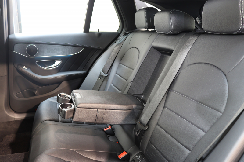 メルセデスベンツ Cクラス C200ｽﾃｰｼｮﾝﾜｺﾞﾝ ｽﾎﾟｰﾂ ﾚｰﾀﾞｰｾｰﾌﾃｨPKG　中期 1ｵｰﾅｰ ｷｰﾚｽｺﾞｰ 黒革 HDDﾅﾋﾞTV BT音楽 ﾊﾞｯｸｶﾒﾗ PTS LEDﾗｲﾄ 自動Rｹﾞｰﾄ AMGｴｱﾛ&18AW ﾀﾞｲﾅﾐｯｸS ｴｱｻｽ 9AT　2年保証