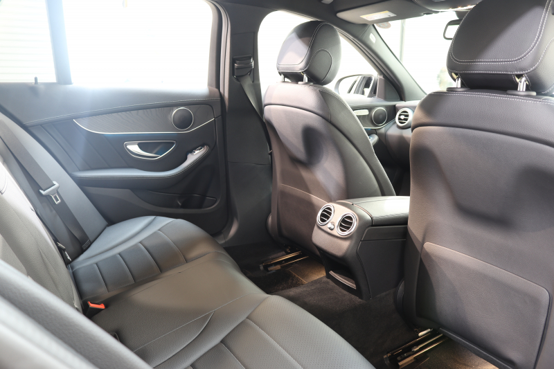 メルセデスベンツ Cクラス C200ｽﾃｰｼｮﾝﾜｺﾞﾝ ｽﾎﾟｰﾂ ﾚｰﾀﾞｰｾｰﾌﾃｨPKG　中期 1ｵｰﾅｰ ｷｰﾚｽｺﾞｰ 黒革 HDDﾅﾋﾞTV BT音楽 ﾊﾞｯｸｶﾒﾗ PTS LEDﾗｲﾄ 自動Rｹﾞｰﾄ AMGｴｱﾛ&18AW ﾀﾞｲﾅﾐｯｸS ｴｱｻｽ 9AT　2年保証