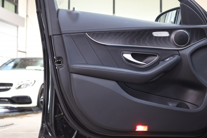 メルセデスベンツ Cクラス C200ｽﾃｰｼｮﾝﾜｺﾞﾝ ｽﾎﾟｰﾂ ﾚｰﾀﾞｰｾｰﾌﾃｨPKG　中期 1ｵｰﾅｰ ｷｰﾚｽｺﾞｰ 黒革 HDDﾅﾋﾞTV BT音楽 ﾊﾞｯｸｶﾒﾗ PTS LEDﾗｲﾄ 自動Rｹﾞｰﾄ AMGｴｱﾛ&18AW ﾀﾞｲﾅﾐｯｸS ｴｱｻｽ 9AT　2年保証