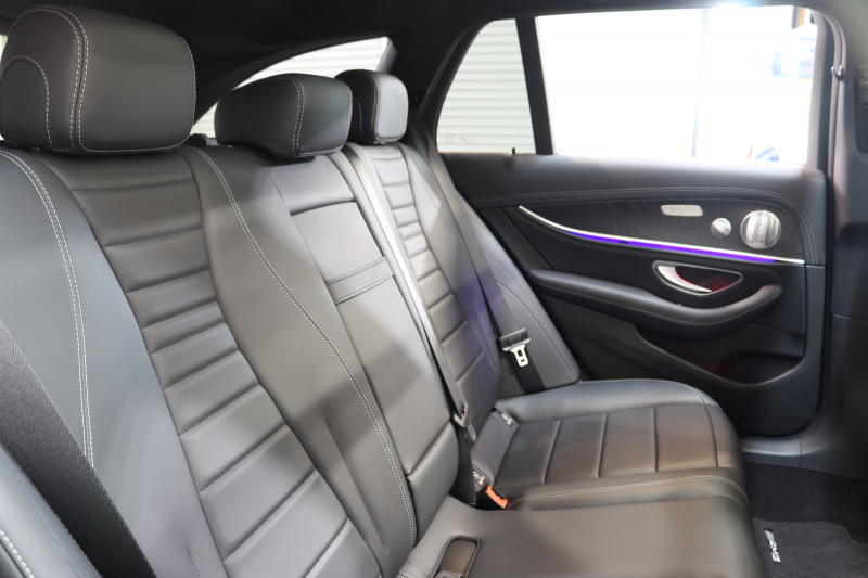 メルセデスベンツ Eクラス E200ｽﾃｰｼｮﾝﾜｺﾞﾝ ｽﾎﾟｰﾂ AMGﾗｲﾝｲﾝﾃﾘｱ&ｴｸｽｸﾙｰｼﾌﾞ&ﾚｰﾀﾞｰｾｰﾌﾃｨPKG　BSG搭載 後期 ｷｰﾚｽｺﾞｰ 黒本革 ﾊﾟﾉﾗﾏSR ﾍｯﾄﾞｱｯﾌﾟD MBUXﾅﾋﾞTV&ARﾅﾋﾞ ｽﾏﾎ連携 ﾌﾞﾙﾒｽﾀｰ 360ｶﾒﾗ PTS LEDﾗｲﾄ 自動Rｹﾞｰﾄ AMGｴｱﾛ&19AW 9AT　2年保証