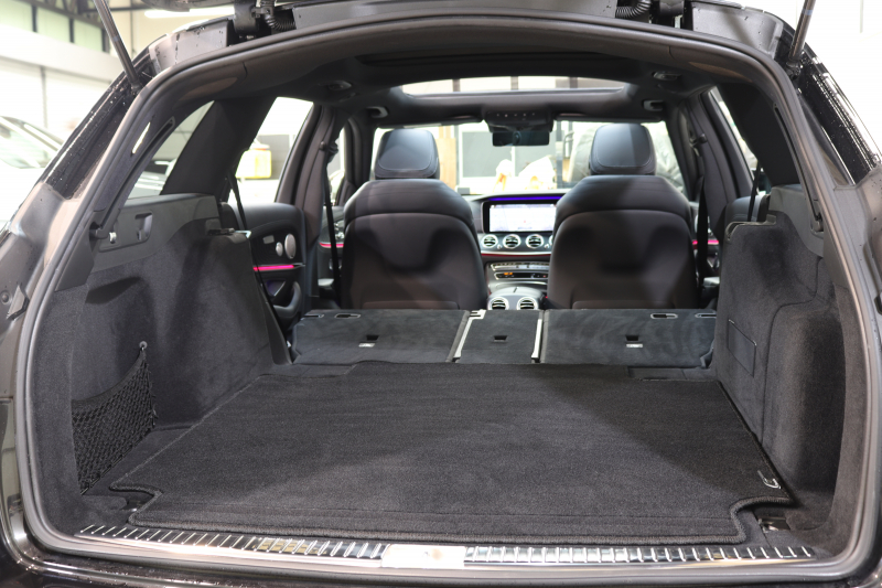 メルセデスベンツ Eクラス E200ｽﾃｰｼｮﾝﾜｺﾞﾝ ｽﾎﾟｰﾂ AMGﾗｲﾝｲﾝﾃﾘｱ&ｴｸｽｸﾙｰｼﾌﾞ&ﾚｰﾀﾞｰｾｰﾌﾃｨPKG　BSG搭載 後期 ｷｰﾚｽｺﾞｰ 黒本革 ﾊﾟﾉﾗﾏSR ﾍｯﾄﾞｱｯﾌﾟD MBUXﾅﾋﾞTV&ARﾅﾋﾞ ｽﾏﾎ連携 ﾌﾞﾙﾒｽﾀｰ 360ｶﾒﾗ PTS LEDﾗｲﾄ 自動Rｹﾞｰﾄ AMGｴｱﾛ&19AW 9AT　2年保証