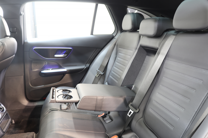 メルセデスベンツ Cクラス C220d ｽﾃｰｼｮﾝﾜｺﾞﾝ AVG AMGﾗｲﾝ ﾚｻﾞｰｴｸｽｸﾙｰｼﾌﾞ&ﾚｰﾀﾞｰｾｰﾌﾃｨPKG　ISG搭載 1ｵｰﾅｰ ｷｰﾚｽｺﾞｰ 黒本革 ﾊﾟﾉﾗﾏSR ﾍｯﾄﾞｱｯﾌﾟD MBUXﾅﾋﾞTV&ARﾅﾋﾞ ｽﾏﾎ連携 360ｶﾒﾗ PTS LEDﾗｲﾄ 自動Rｹﾞｰﾄ AMGｴｱﾛ&18AW 9AT　新車保証継承可