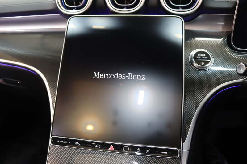 メルセデスベンツ Cクラス C220d ｽﾃｰｼｮﾝﾜｺﾞﾝ AVG AMGﾗｲﾝ ﾚｻﾞｰｴｸｽｸﾙｰｼﾌﾞ&ﾚｰﾀﾞｰｾｰﾌﾃｨPKG　ISG搭載 1ｵｰﾅｰ ｷｰﾚｽｺﾞｰ 黒本革 ﾊﾟﾉﾗﾏSR ﾍｯﾄﾞｱｯﾌﾟD MBUXﾅﾋﾞTV&ARﾅﾋﾞ ｽﾏﾎ連携 360ｶﾒﾗ PTS LEDﾗｲﾄ 自動Rｹﾞｰﾄ AMGｴｱﾛ&18AW 9AT　新車保証継承可