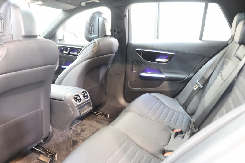 メルセデスベンツ Cクラス C220d ｽﾃｰｼｮﾝﾜｺﾞﾝ AVG AMGﾗｲﾝ ﾚｻﾞｰｴｸｽｸﾙｰｼﾌﾞ&ﾚｰﾀﾞｰｾｰﾌﾃｨPKG　ISG搭載 1ｵｰﾅｰ ｷｰﾚｽｺﾞｰ 黒本革 ﾊﾟﾉﾗﾏSR ﾍｯﾄﾞｱｯﾌﾟD MBUXﾅﾋﾞTV&ARﾅﾋﾞ ｽﾏﾎ連携 360ｶﾒﾗ PTS LEDﾗｲﾄ 自動Rｹﾞｰﾄ AMGｴｱﾛ&18AW 9AT　新車保証継承可