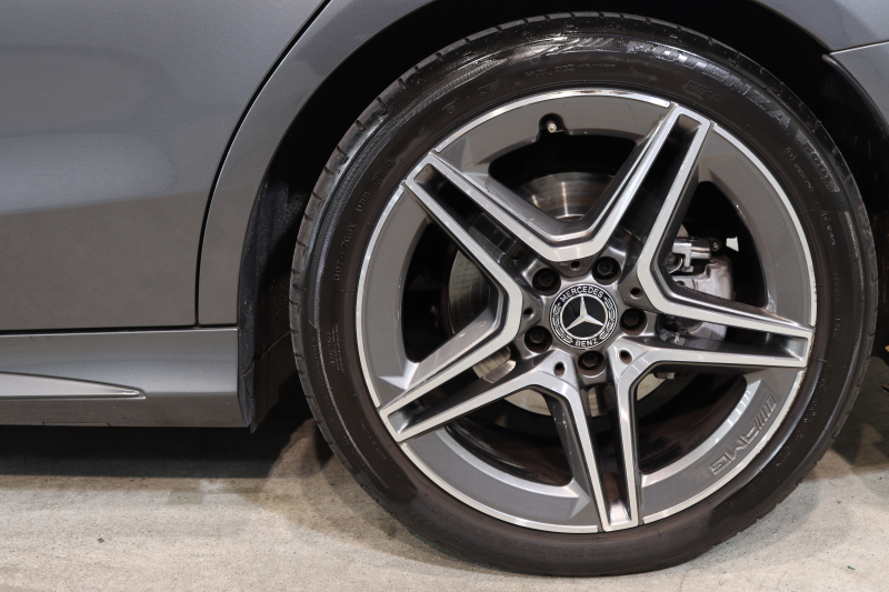 メルセデスベンツ Cクラス C200 AVG AMGﾗｲﾝ ﾚｰﾀﾞｰｾｰﾌﾃｨPKG　BSG搭載 後期 ｷｰﾚｽｺﾞｰ 黒革 HDDﾅﾋﾞTV ｽﾏﾎ連携 ﾊﾞｯｸｶﾒﾗ PTS LEDﾗｲﾄ AMGｴｱﾛ&18AW ﾀﾞｲﾅﾐｯｸS ｴｱｻｽ 9AT 希少色ｾﾚﾅｲﾄｸﾞﾚｰ　2年保証