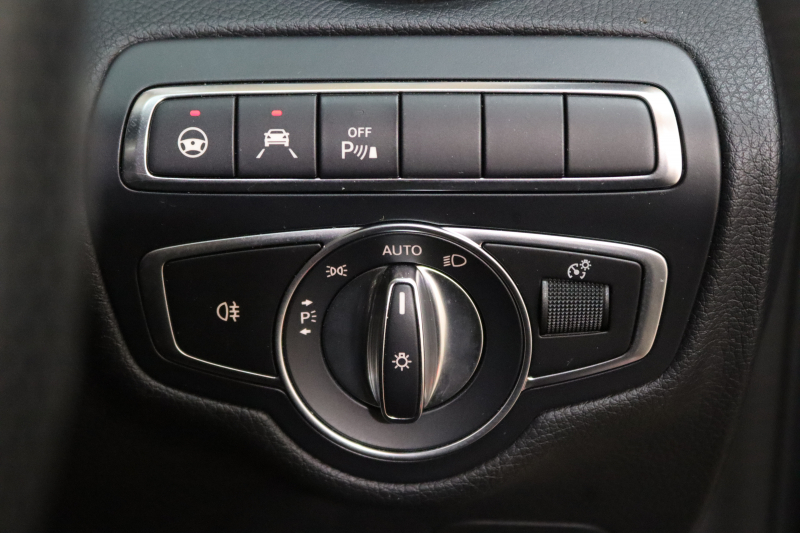 メルセデスベンツ Cクラス C200 AVG AMGﾗｲﾝ ﾚｰﾀﾞｰｾｰﾌﾃｨPKG　BSG搭載 後期 ｷｰﾚｽｺﾞｰ 黒革 HDDﾅﾋﾞTV ｽﾏﾎ連携 ﾊﾞｯｸｶﾒﾗ PTS LEDﾗｲﾄ AMGｴｱﾛ&18AW ﾀﾞｲﾅﾐｯｸS ｴｱｻｽ 9AT 希少色ｾﾚﾅｲﾄｸﾞﾚｰ　2年保証