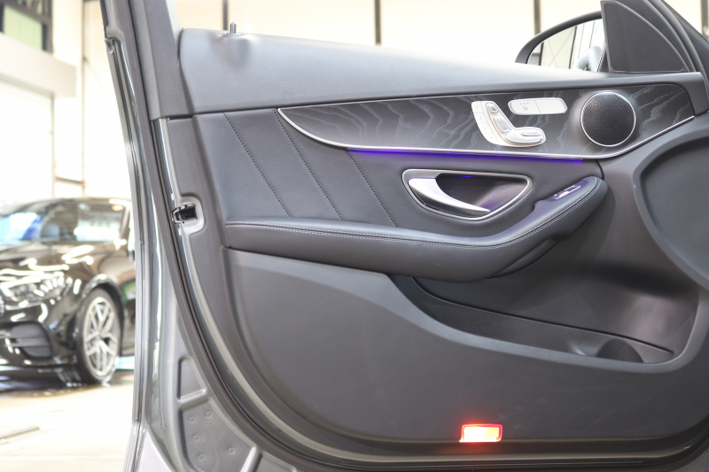 メルセデスベンツ Cクラス C200 AVG AMGﾗｲﾝ ﾚｰﾀﾞｰｾｰﾌﾃｨPKG　BSG搭載 後期 ｷｰﾚｽｺﾞｰ 黒革 HDDﾅﾋﾞTV ｽﾏﾎ連携 ﾊﾞｯｸｶﾒﾗ PTS LEDﾗｲﾄ AMGｴｱﾛ&18AW ﾀﾞｲﾅﾐｯｸS ｴｱｻｽ 9AT 希少色ｾﾚﾅｲﾄｸﾞﾚｰ　2年保証