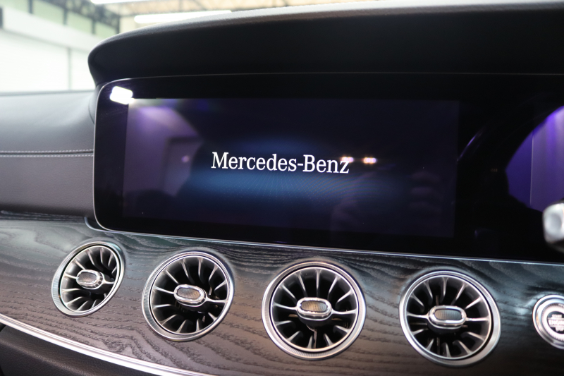 メルセデスベンツ Eクラス E200ｸｰﾍﾟ ｽﾎﾟｰﾂ ﾚｰﾀﾞｰｾｰﾌﾃｨPKG　後期 BSG搭載 1ｵｰﾅｰ MEｺﾈｸﾄ ｷｰﾚｽｺﾞｰ 黒/赤本革 ﾊﾟﾉﾗﾏSR ﾍｯﾄﾞｱｯﾌﾟD MBUX/ARﾅﾋﾞTV ｽﾏﾎ連携 ﾌﾞﾙﾒｽﾀｰ 360ｶﾒﾗ PTS LEDﾗｲﾄ AMGｴｱﾛ&19AW 9AT　2年保証