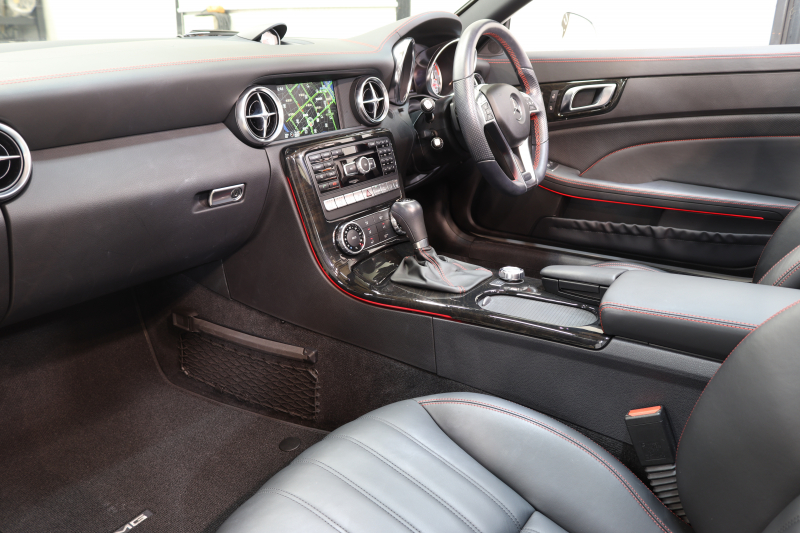 メルセデスベンツ SLKクラス SLK350 AMGｽﾎﾟｰﾂ ﾅｯﾊﾟﾌﾙﾚｻﾞｰ&ﾚｰﾀﾞｰｾｰﾌﾃｨPKG　中期 1ｵｰﾅｰ ｷｰﾚｽｺﾞｰ 黒本革 ｼｰﾄﾋｰﾀｰ ｴｱｽｶｰﾌ ﾏｼﾞｯｸｽｶｲﾙｰﾌ HDDﾅﾋﾞTV BT音楽 Bｶﾒﾗ PTS DSRC ｷｾﾉﾝﾗｲﾄ AMGｴｱﾛ&18AW ｴｱｶﾞｲﾄﾞ　2年保証