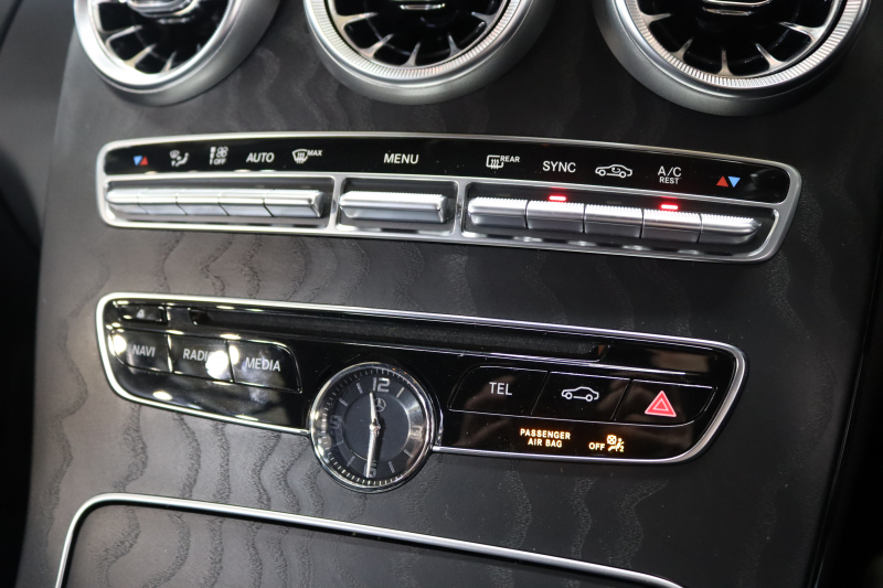 AMG Cクラス C43 4MATIC ｶﾌﾞﾘｵﾚ ﾚｰﾀﾞｰｾｰﾌﾃｨPKG　ｷｰﾚｽｺﾞｰ 黒本革 ｴｱｽｶｰﾌ HDDﾅﾋﾞTV BT音楽 ﾌﾞﾙﾒｽﾀｰ ﾊﾞｯｸｶﾒﾗ PTS LEDﾗｲﾄ AMG専用装備&ﾁｭｰﾆﾝｸﾞ 黒幌 9AT　2年保証