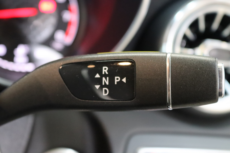 AMG Cクラス C43 4MATIC ｶﾌﾞﾘｵﾚ ﾚｰﾀﾞｰｾｰﾌﾃｨPKG　ｷｰﾚｽｺﾞｰ 黒本革 ｴｱｽｶｰﾌ HDDﾅﾋﾞTV BT音楽 ﾌﾞﾙﾒｽﾀｰ ﾊﾞｯｸｶﾒﾗ PTS LEDﾗｲﾄ AMG専用装備&ﾁｭｰﾆﾝｸﾞ 黒幌 9AT　2年保証